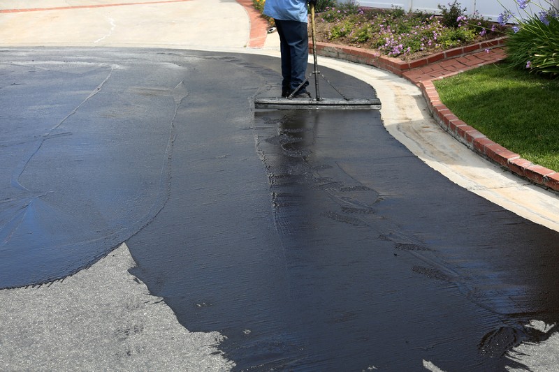 Asphalt Sealcoating - West Palm Beach Asphalt Paving Solutions