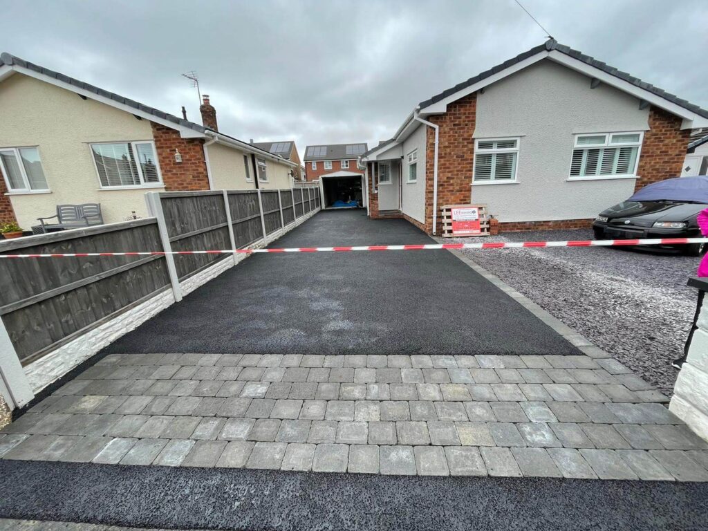 Driveway Asphalt Resurfacing - West Palm Beach Asphalt Paving Solutions